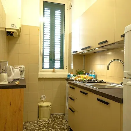 Apartman Fuer 4 Personen Ca 75 Qm In Bari, Adriakueste Italien Ostkueste Von Apulien